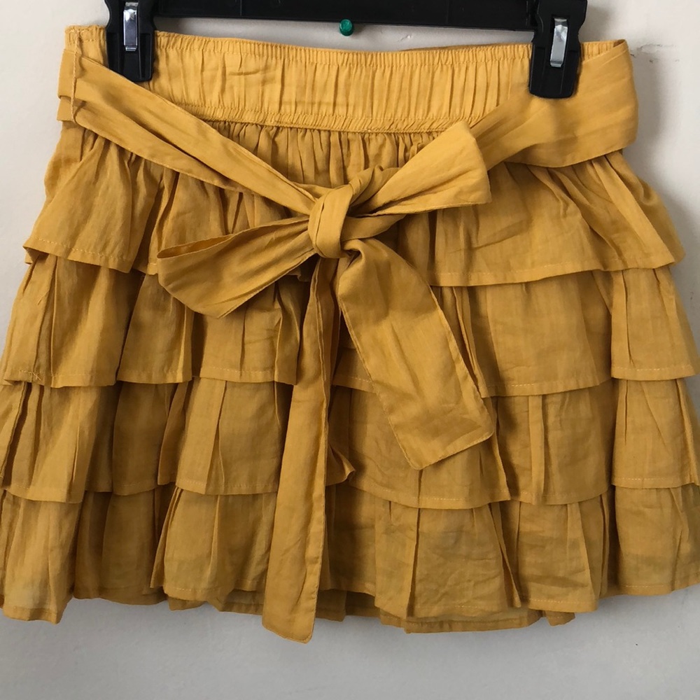 🌞FOREVER 21🧡Frilly Skirt ( lace up drop waist)